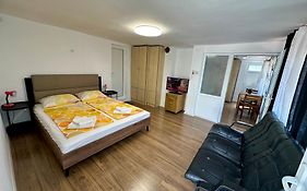 Jackie House Varna